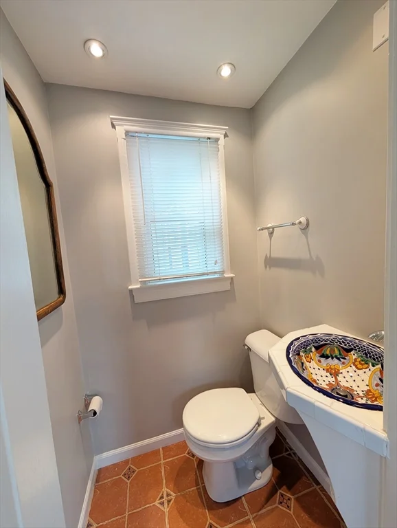 3 bed, 1 bath apartment for rent at 10 Duval St, Brighton — photo 8 of 25