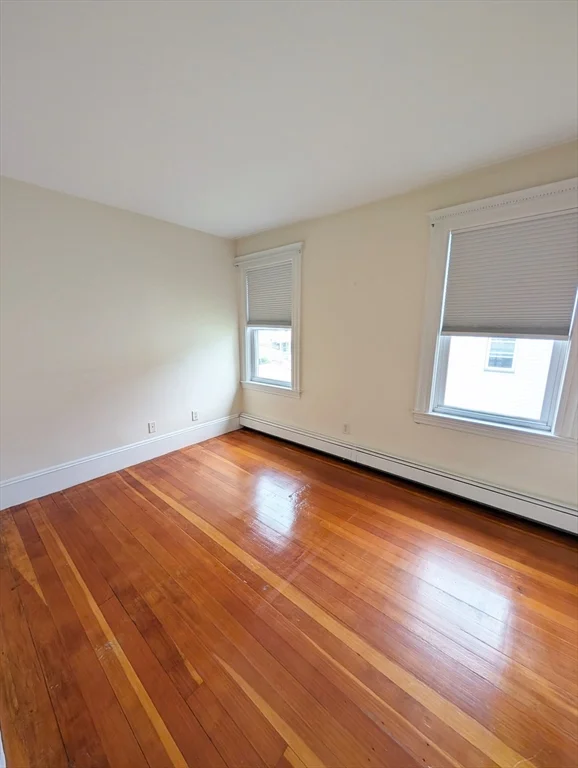 3 bed, 1 bath apartment for rent at 10 Duval St, Brighton — photo 17 of 25