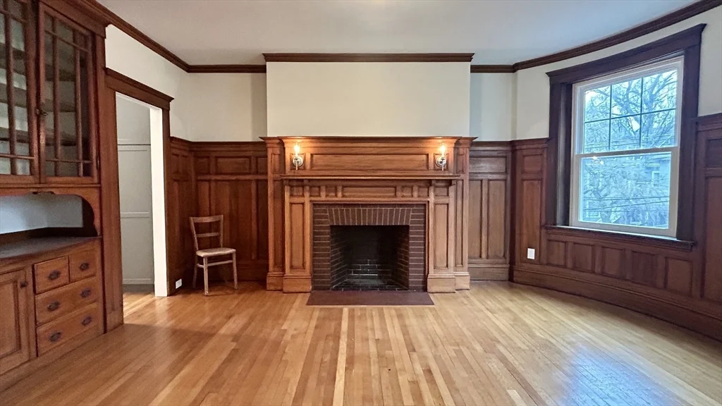 3 bed, 2 bath apartment for rent at 10 Dwight Unit 2, Coolidge Corner — photo 4 of 15