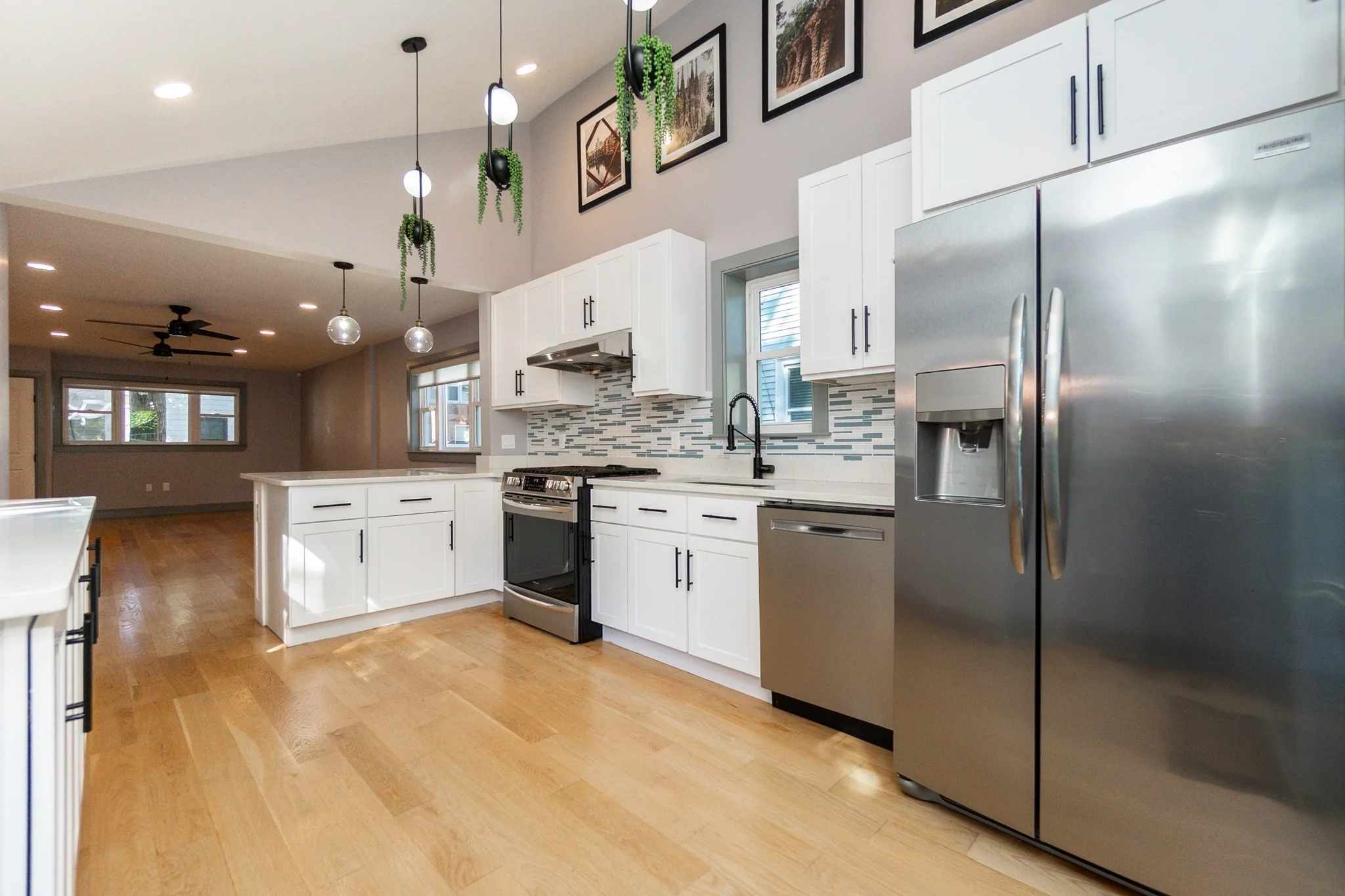 2 bed, 2 bath apartment for rent at 10 Eighth St, East Cambridge