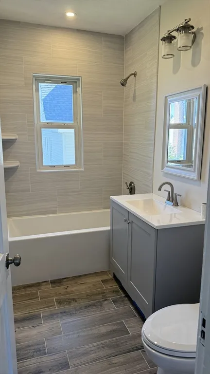 4 bed, 1 bath apartment for rent at 10 Eliot St Unit 12, South Medford — photo 1 of 6