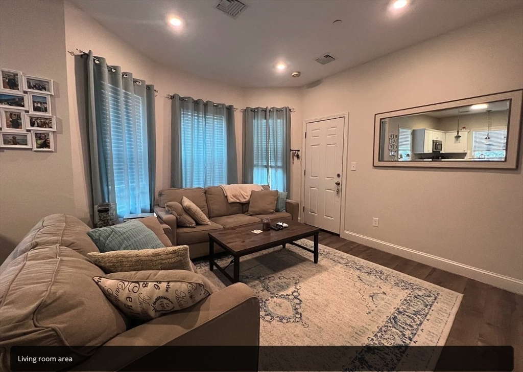 2 bed, 1 bath apartment for rent at 10 Elliott Pl Unit 3R, Peabody — photo 1 of 16