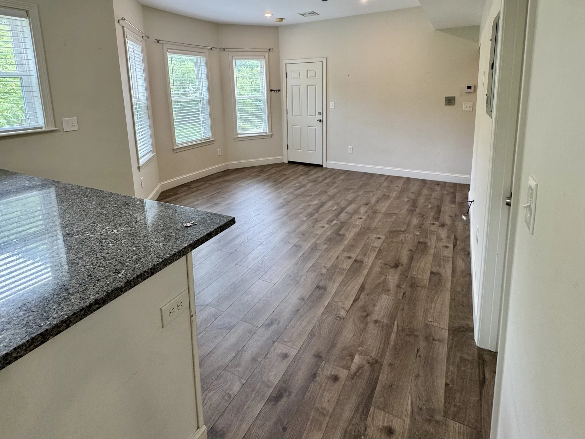 2 bed, 1 bath apartment for rent at 10 Elliott Pl Unit 3R, Peabody — photo 4 of 13