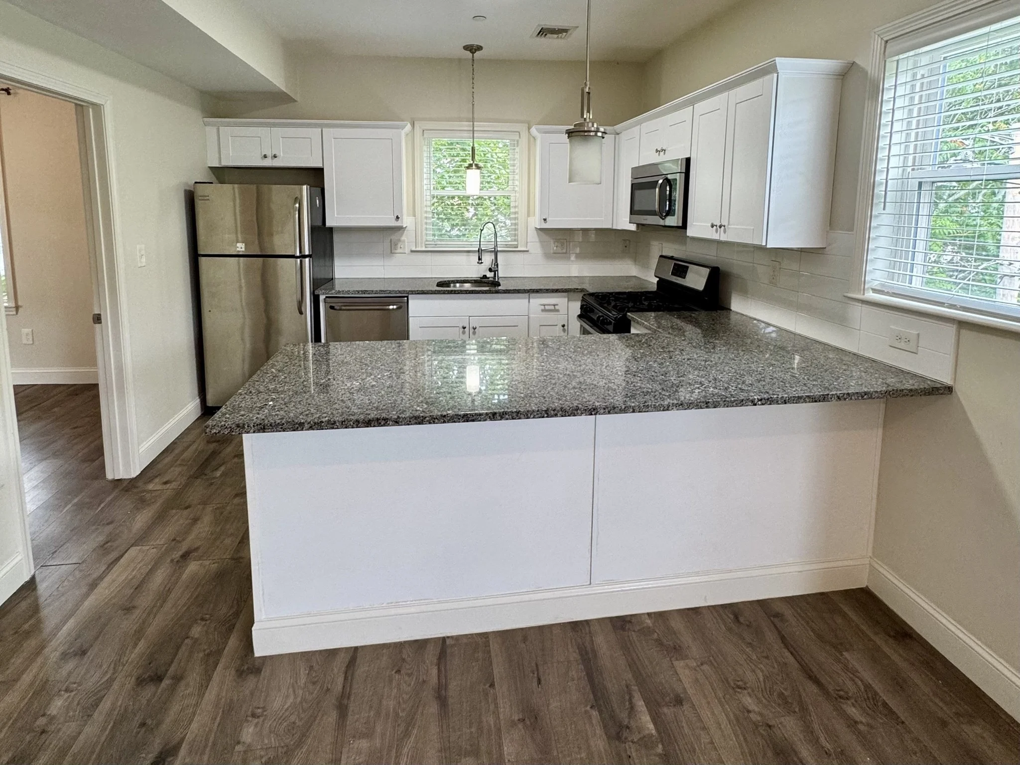 2 bed, 1 bath apartment for rent at 10 Elliott Pl Unit 3R, Peabody — photo 2 of 13