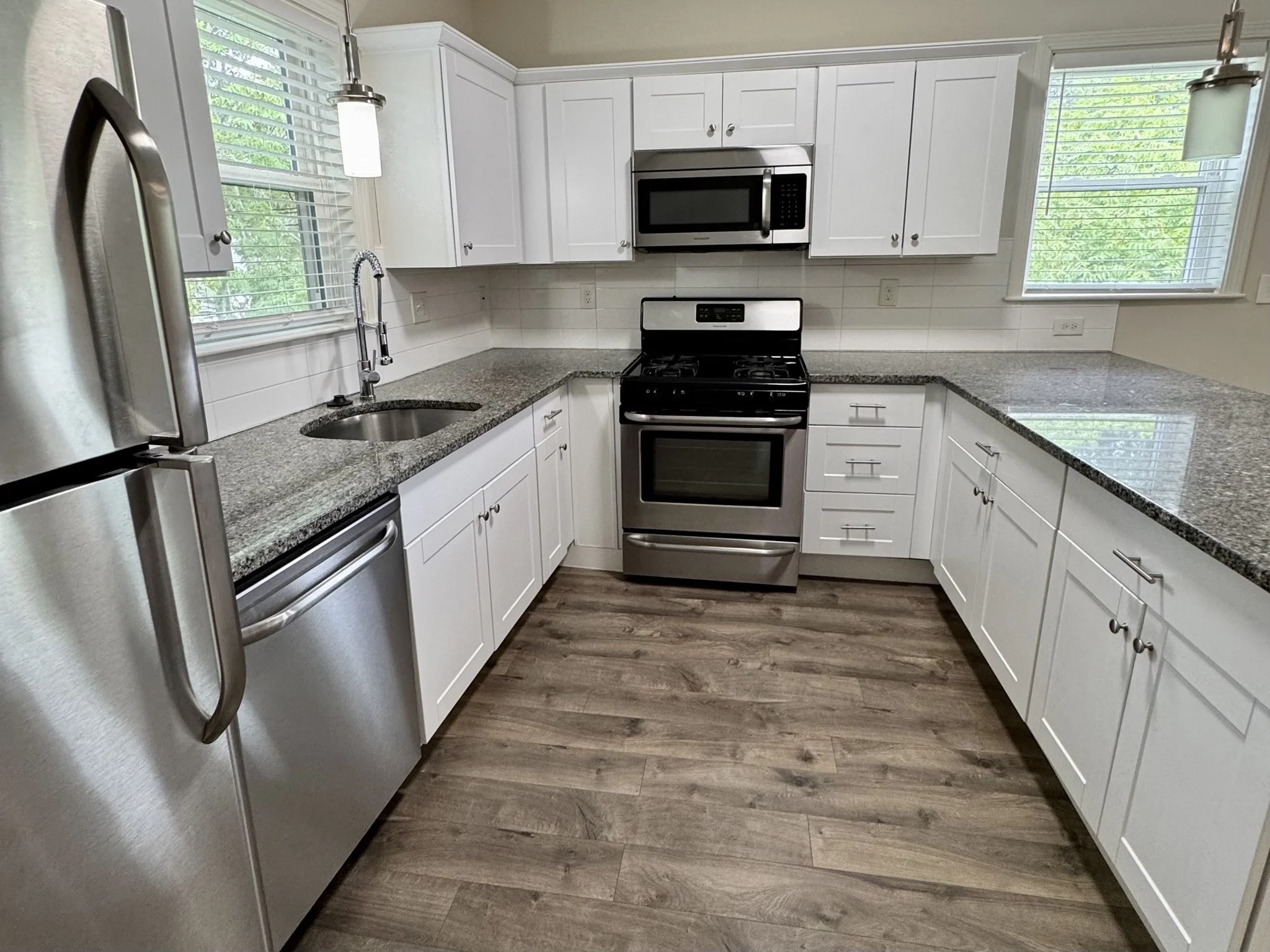 2 bed, 1 bath apartment for rent at 10 Elliott Pl Unit 3R, Peabody