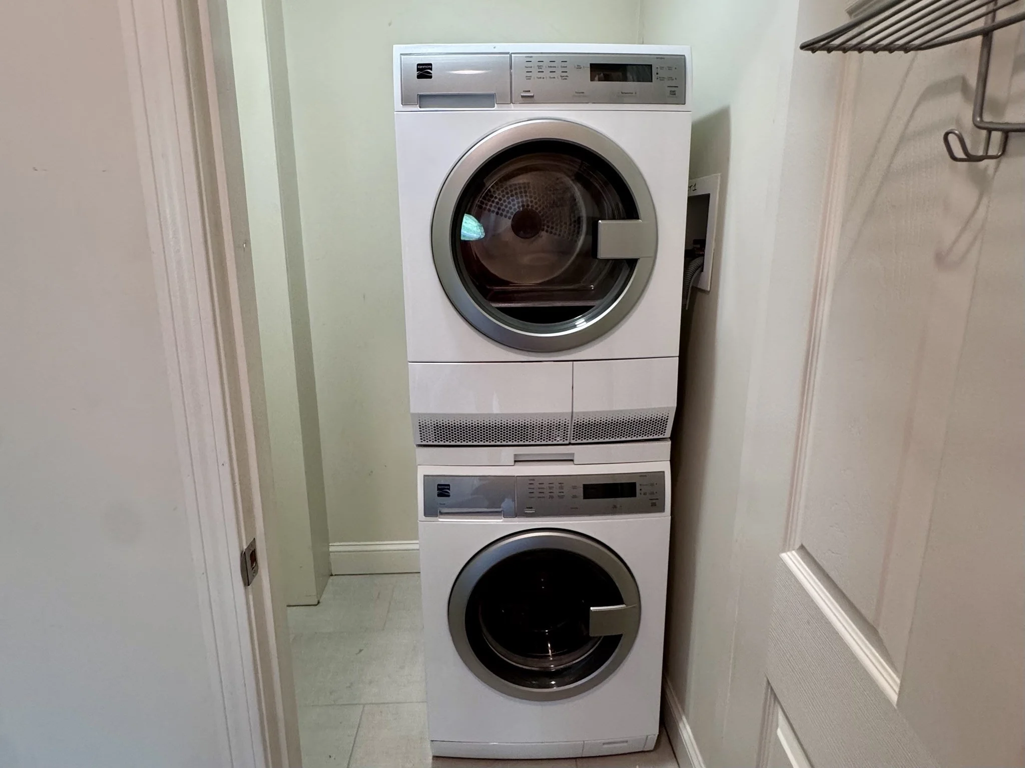 2 bed, 1 bath apartment for rent at 10 Elliott Pl Unit 3R, Peabody — photo 11 of 13