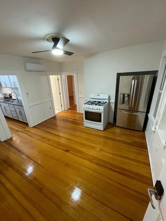 3 bed, 1 bath apartment for rent at 10 Elsmere Ave Unit 2, Methuen — photo 2 of 8