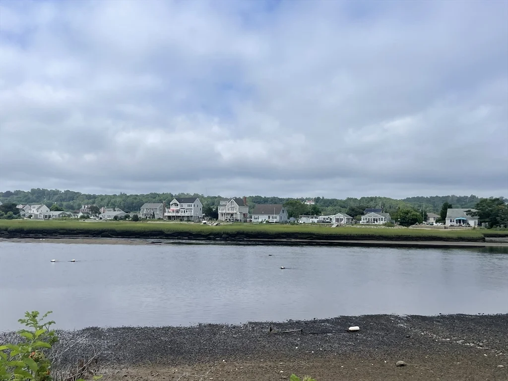 1 bed, 1 bath apartment for rent at 10 Emerson Unit 0, Scituate — photo 2 of 15