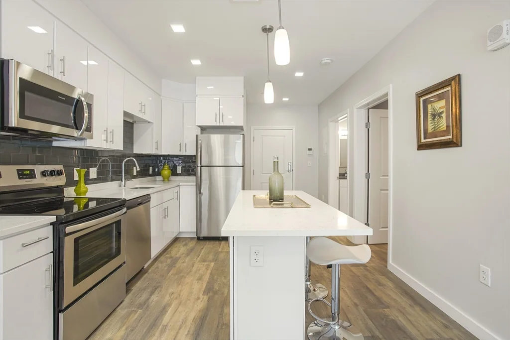 1 bed, 1 bath apartment for rent at 10 Essex St Unit 203, Central Square — photo 4 of 10