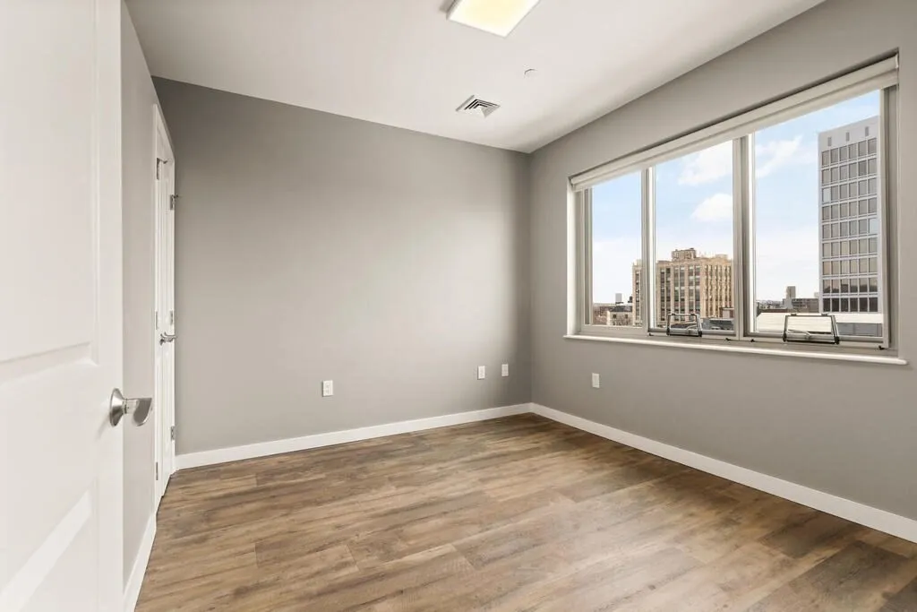 3 bed, 2 bath apartment for rent at 10 Essex St Unit 205, Central Square — photo 5 of 7