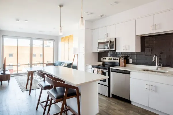 2 bed, 1 bath apartment for rent at 10 Essex St Unit 402, Central Square — photo 7 of 18