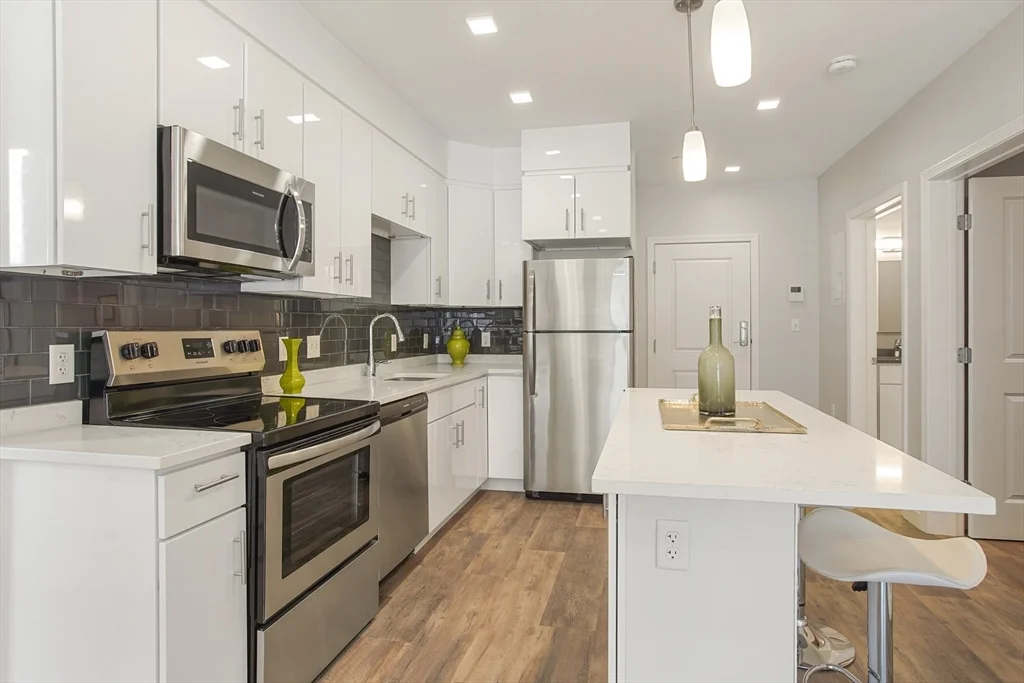 1 bed, 1 bath apartment for rent at 10 Essex St Unit 508, Central Square — photo 4 of 11