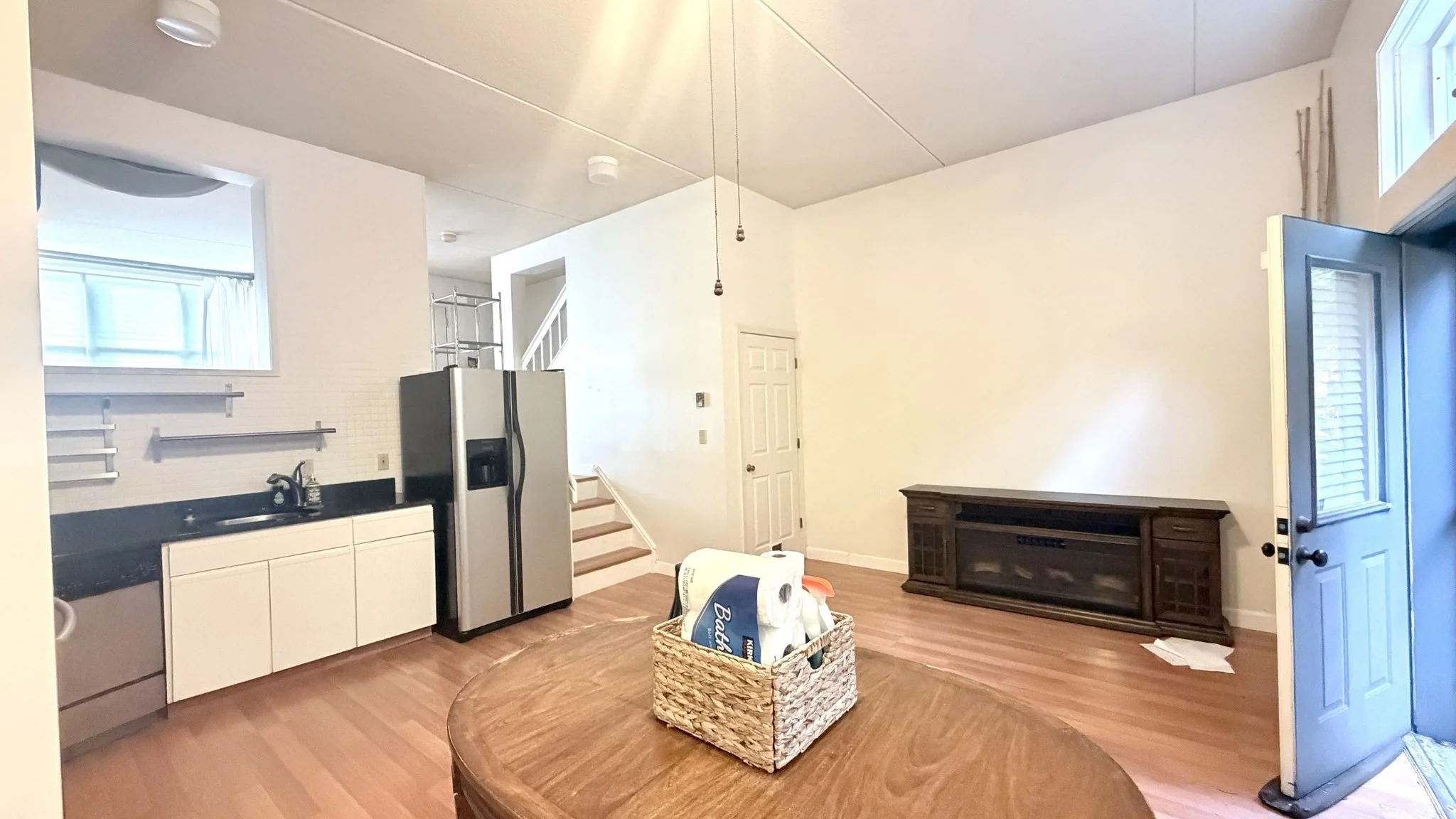 2 bed, 1 bath apartment for rent at 10 Eugene Circle Unit 10, Mission Hill — photo 2 of 20
