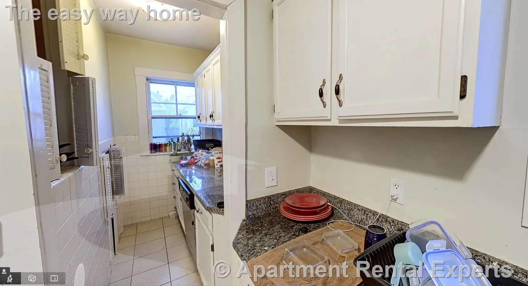 4 bed, 1 bath apartment for rent at 10 Evergreen Ave Unit 2, Winter Hill — photo 2 of 14