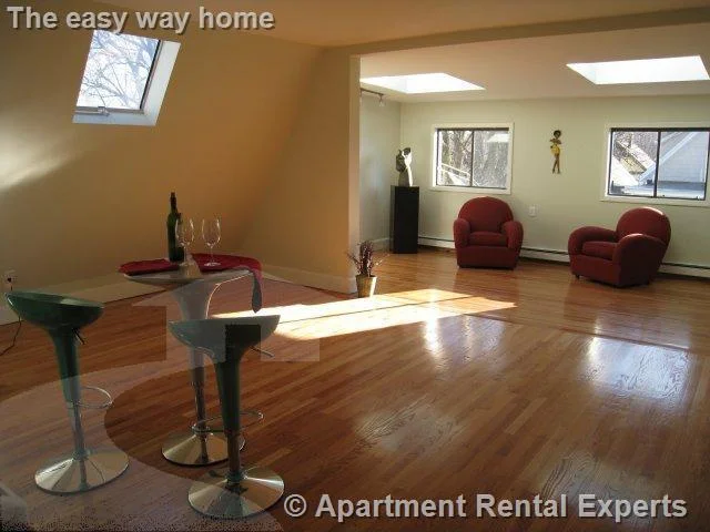 3 bed, 1 bath apartment for rent at 10 Evergreen Ave Unit 3, Winter Hill