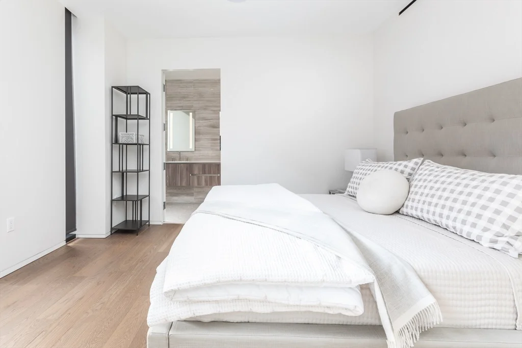 2 bed, 2 bath apartment for rent at 10 Farnsworth Unit 3A, South Boston — photo 16 of 31