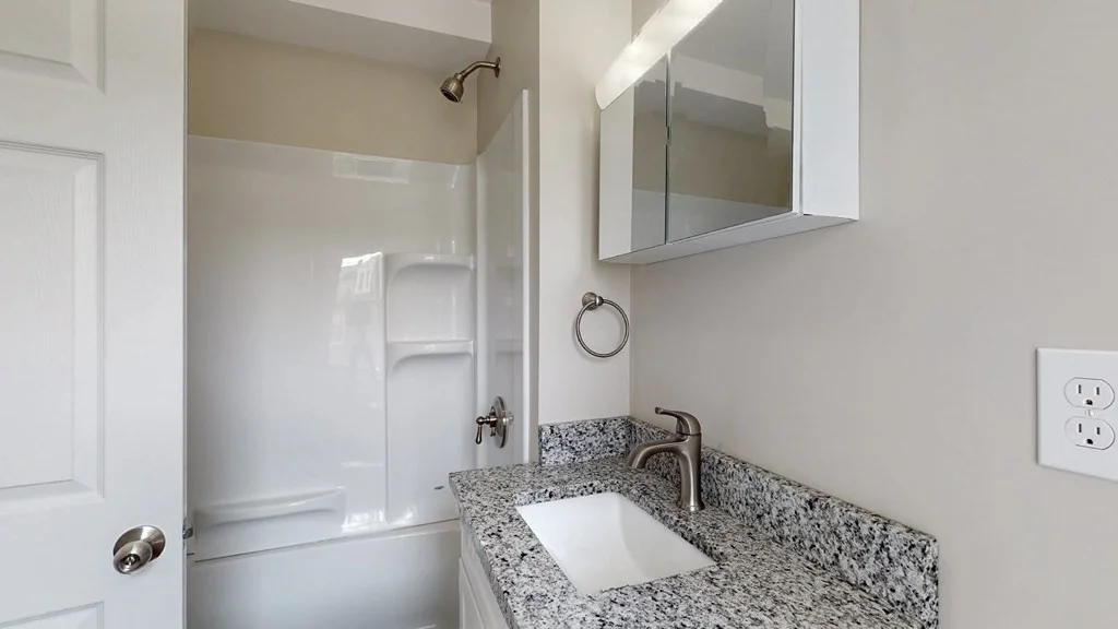 2 bed, 1 bath apartment for rent at 10 Fifth Ave Unit 2, Webster — photo 9 of 22