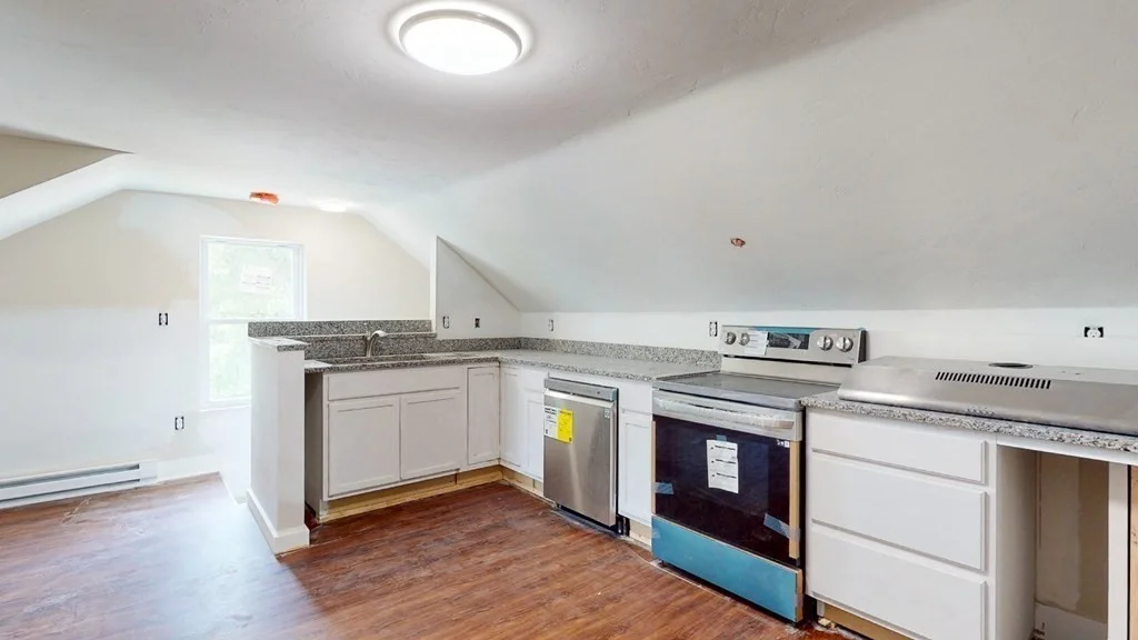 1 bed, 1 bath apartment for rent at 10 Fifth Ave Unit 3, Webster — photo 6 of 16