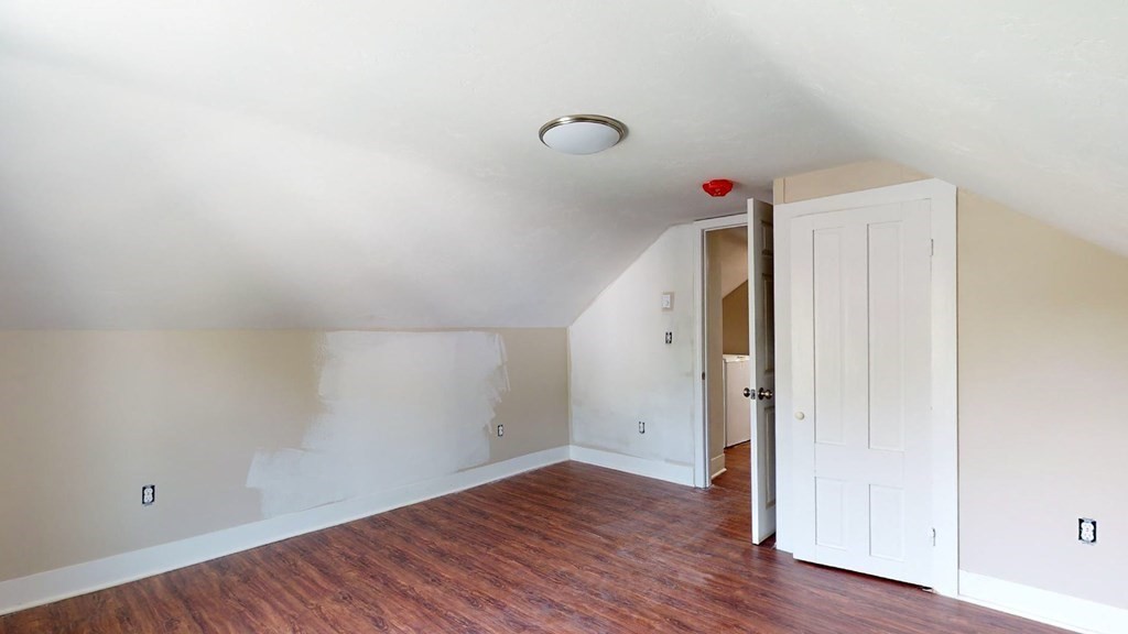 1 bed, 1 bath apartment for rent at 10 Fifth Ave Unit 3, Webster — photo 12 of 19