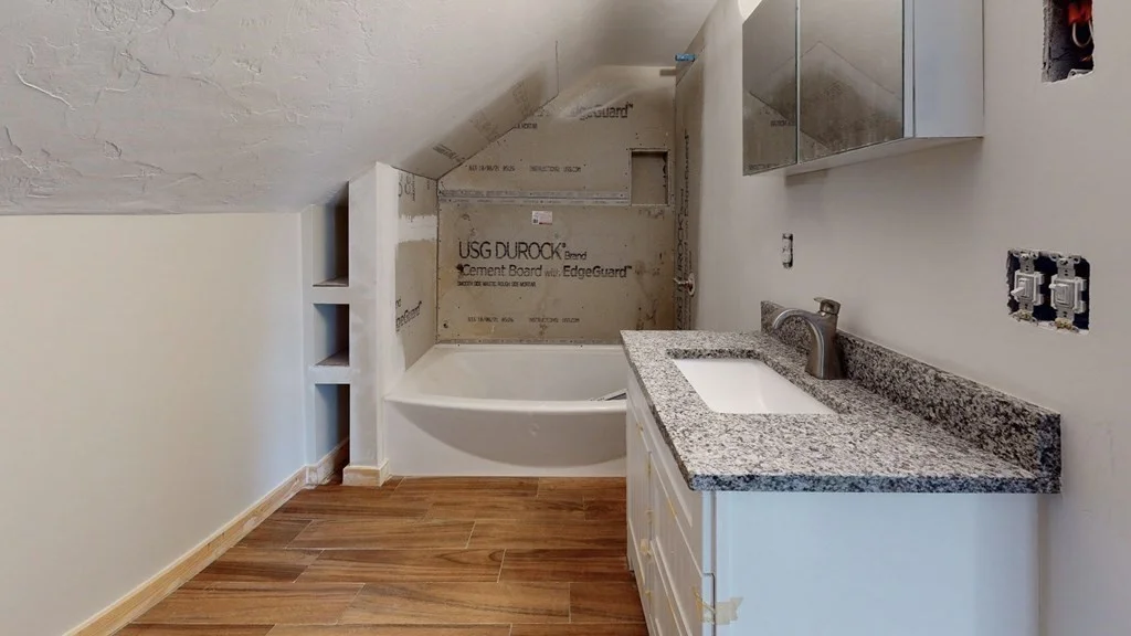1 bed, 1 bath apartment for rent at 10 Fifth Ave Unit 3, Webster — photo 10 of 16