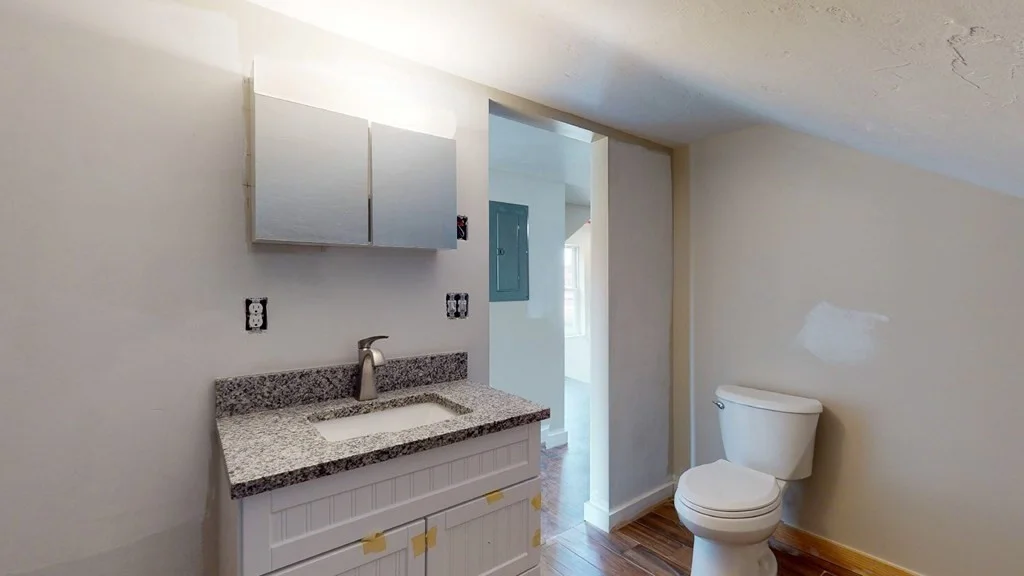 1 bed, 1 bath apartment for rent at 10 Fifth Ave Unit 3, Webster — photo 9 of 16