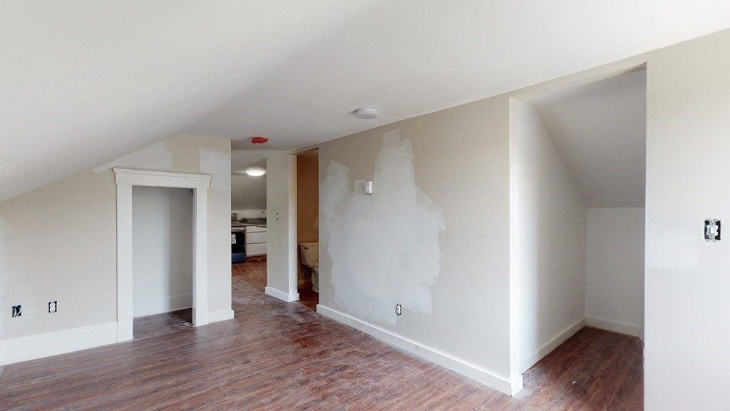 1 bed, 1 bath apartment for rent at 10 Fifth Ave Unit 3, Webster — photo 17 of 19