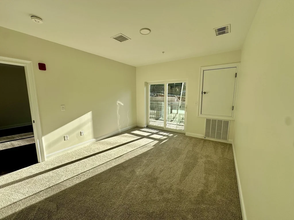1 bed, 1 bath apartment for rent at 10 Franklin Ave Unit 102, Revere — photo 7 of 14