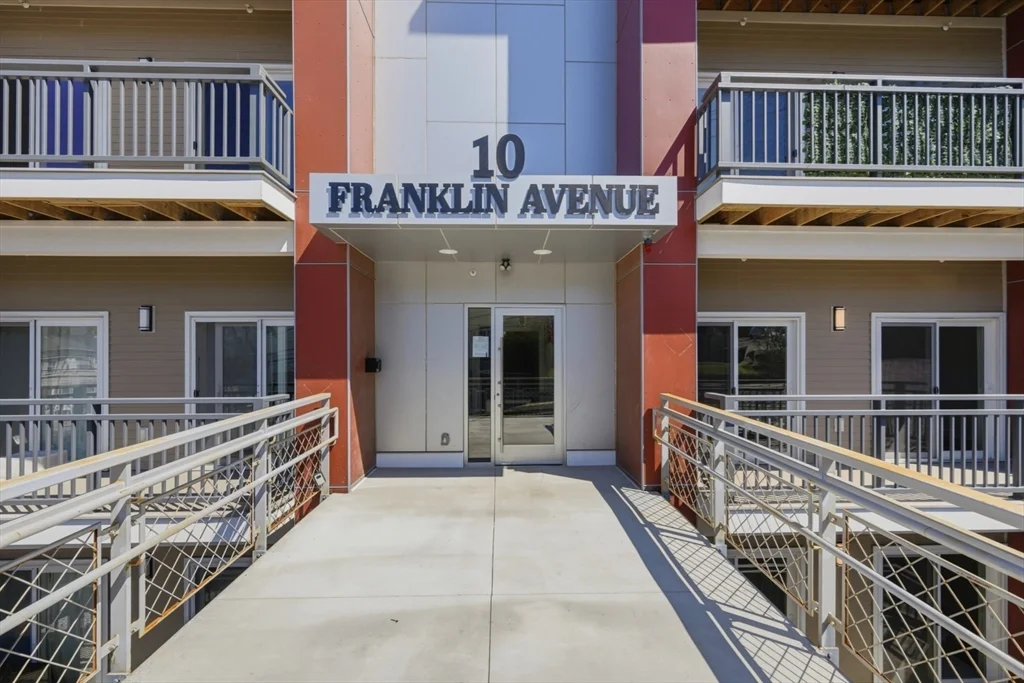 1 bed, 1 bath apartment for rent at 10 Franklin Ave , Unit 105, Revere — photo 8 of 10