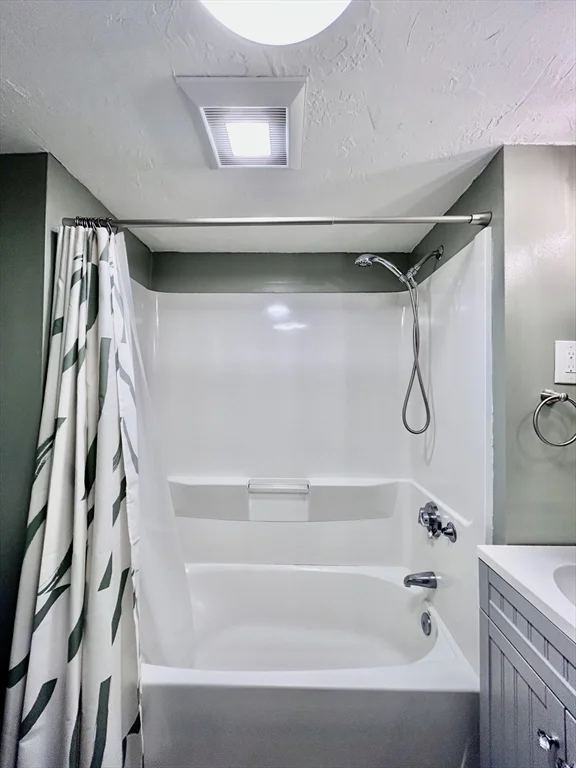 3 bed, 1 bath apartment for rent at 10 Franklin St Unit 1, West Medway — photo 20 of 34