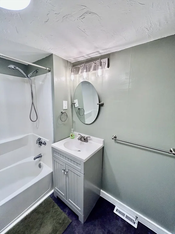 3 bed, 1 bath apartment for rent at 10 Franklin St Unit 1, West Medway — photo 19 of 34