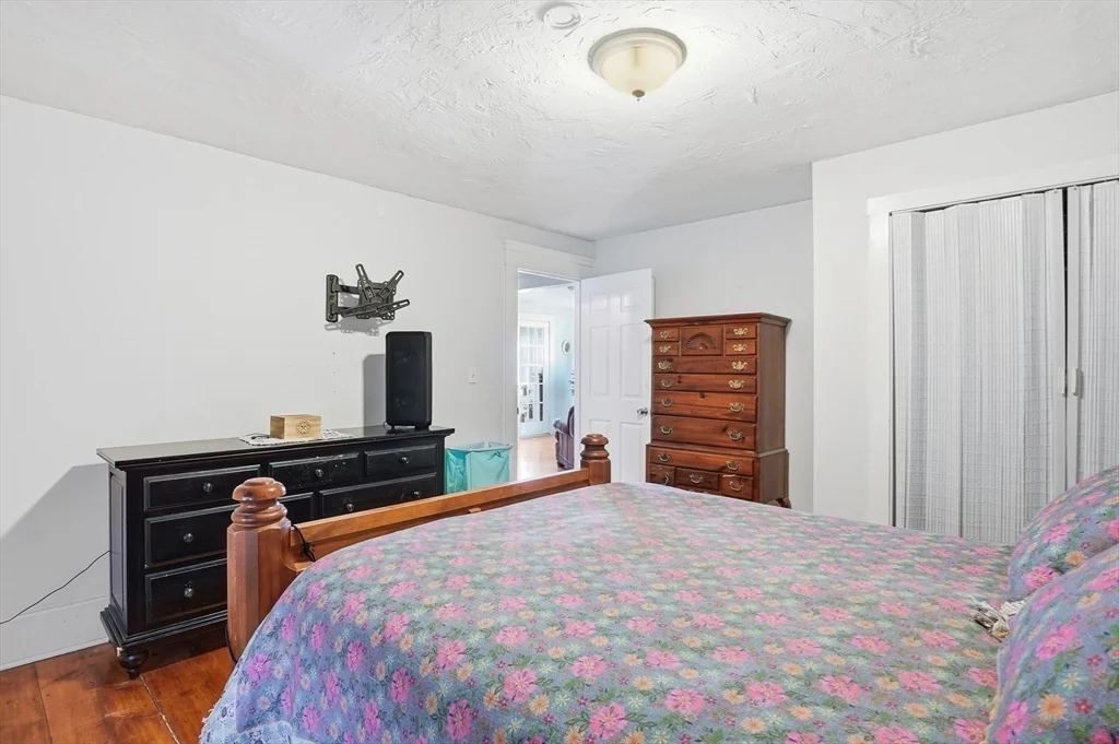 3 bed, 1 bath apartment for rent at 10 Franklin St Unit 1, West Medway — photo 6 of 34
