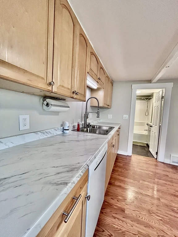 3 bed, 1 bath apartment for rent at 10 Franklin St Unit 1, West Medway — photo 14 of 34