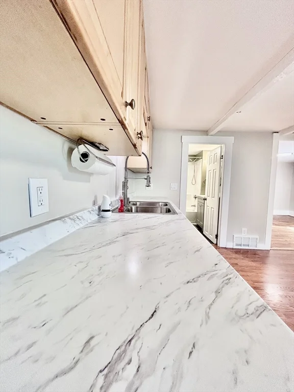 3 bed, 1 bath apartment for rent at 10 Franklin St Unit 1, West Medway — photo 16 of 34