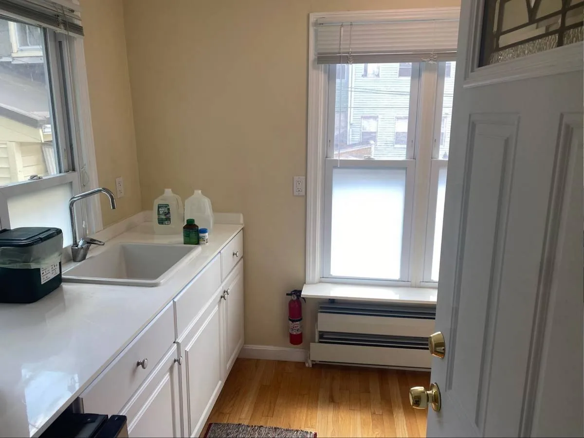 Studio bed, 1 bath apartment for rent at 10 Fulkerson St Unit 1A, East Cambridge — photo 2 of 10