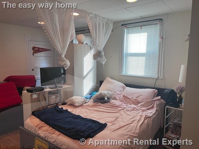 Studio bed, 1 bath apartment for rent at 10 Garrison Ave Unit 2, Teele Square — photo 2 of 12