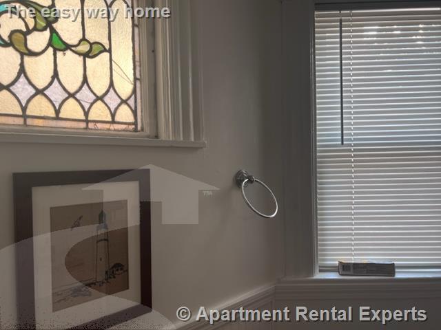 Studio bed, 1 bath apartment for rent at 10 Garrison Ave Unit 2, Teele Square — photo 12 of 12