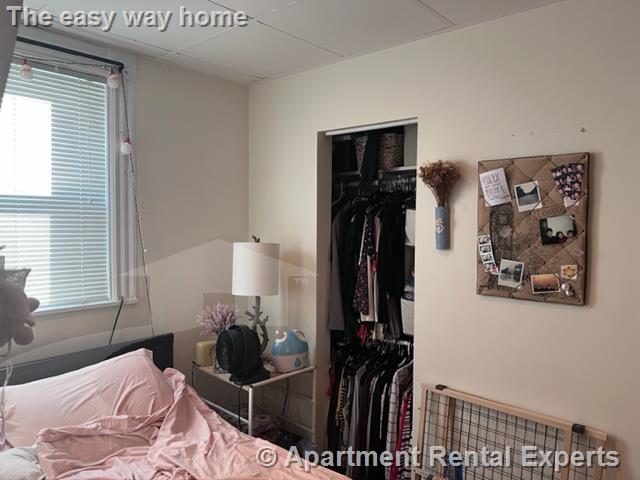Studio bed, 1 bath apartment for rent at 10 Garrison Ave Unit 2, Teele Square — photo 4 of 12