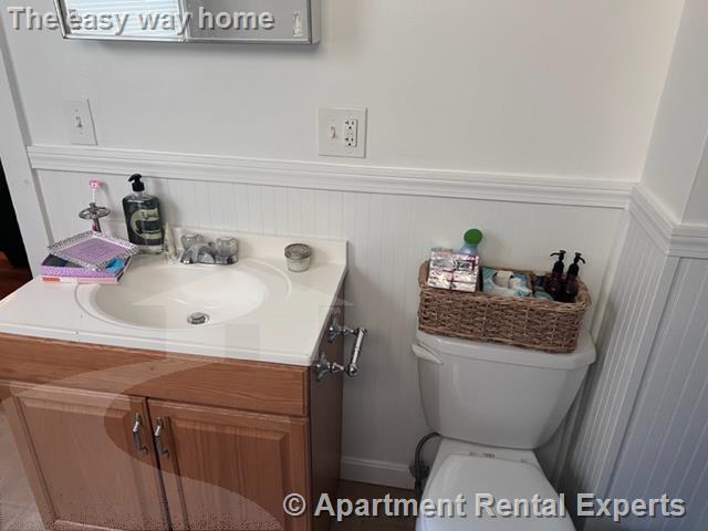 Studio bed, 1 bath apartment for rent at 10 Garrison Ave Unit 2, Teele Square — photo 11 of 12