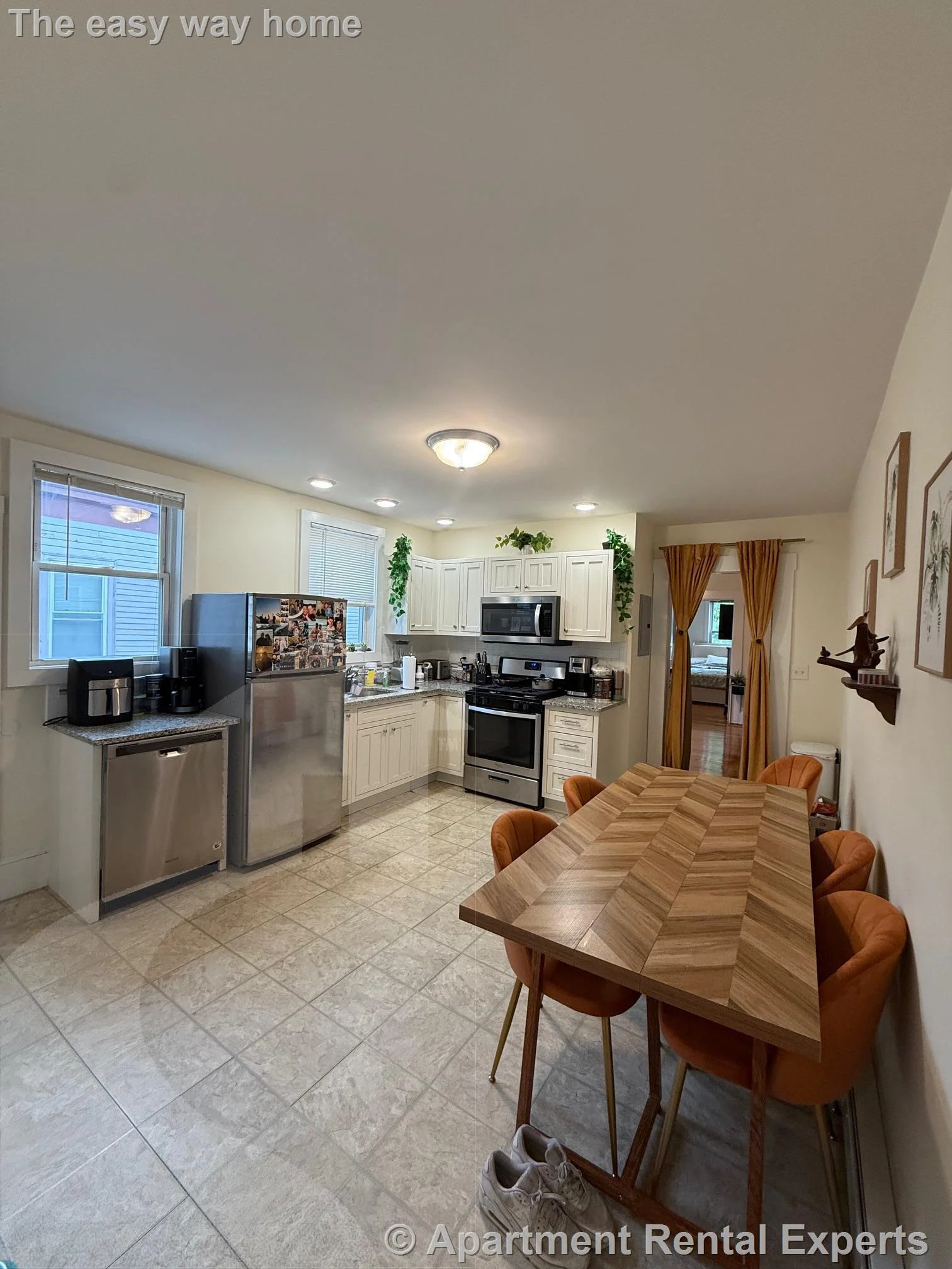 1 bed, 1 bath apartment for rent at 10 Garrison Ave Unit 7, Teele Square — photo 3 of 13