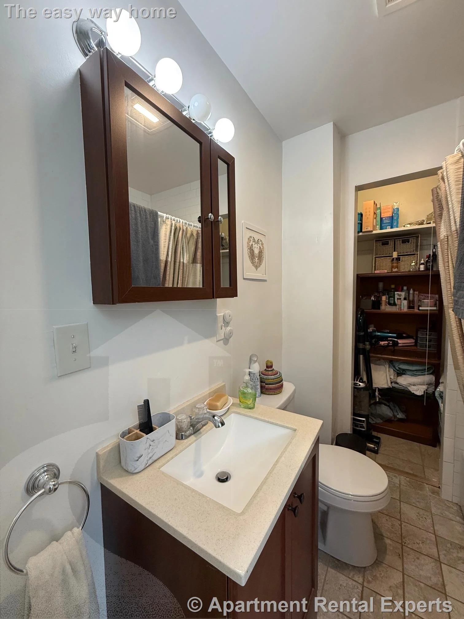 1 bed, 1 bath apartment for rent at 10 Garrison Ave Unit 7, Teele Square — photo 4 of 13