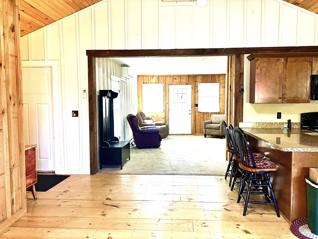 1 bed, 1 bath apartment for rent at 10 Garrison St Unit 0, Groveland — photo 8 of 16
