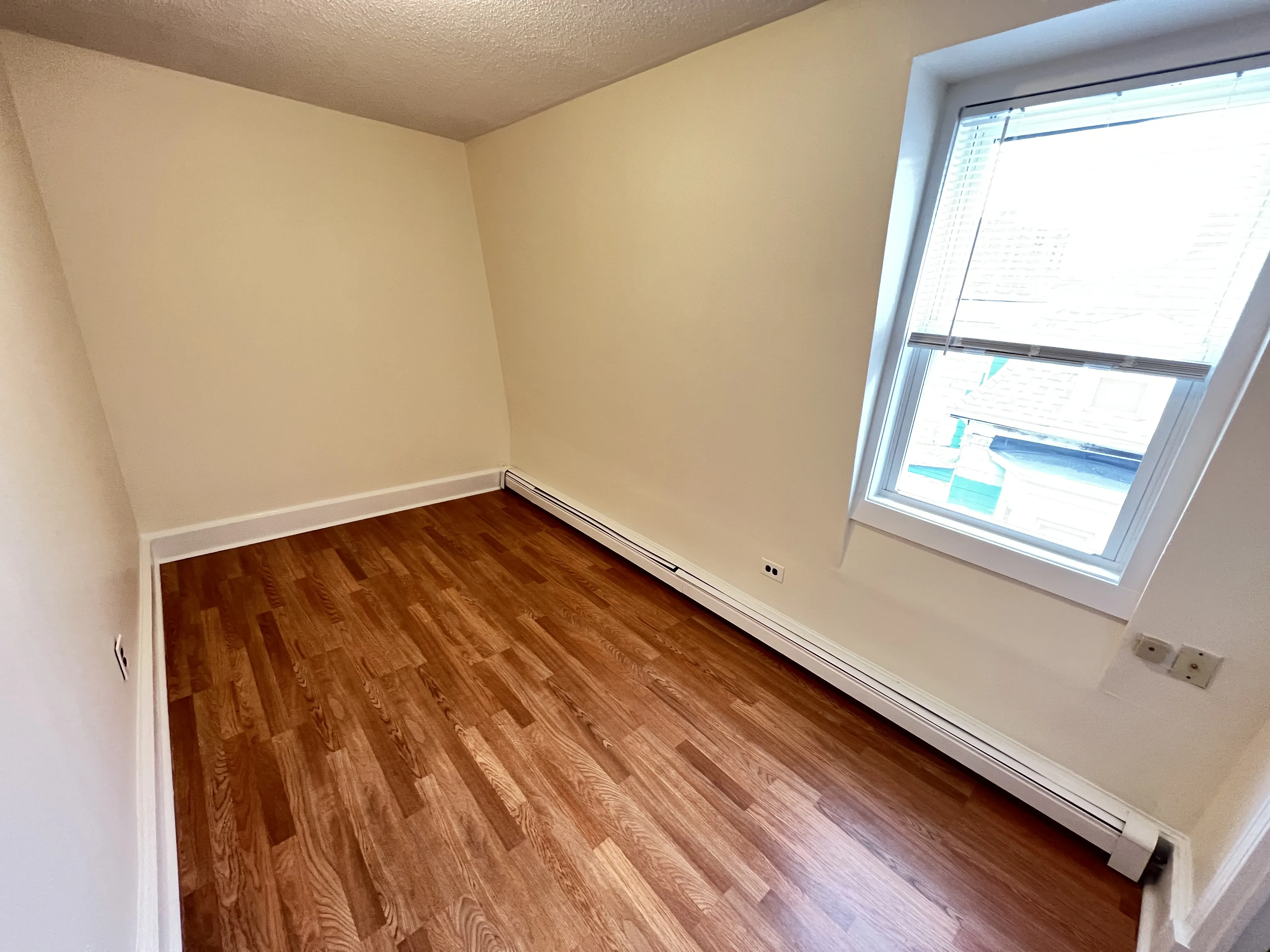 3.5 bed, 1 bath apartment for rent at 10 Gilman St Unit 0, East Somerville — photo 8 of 11