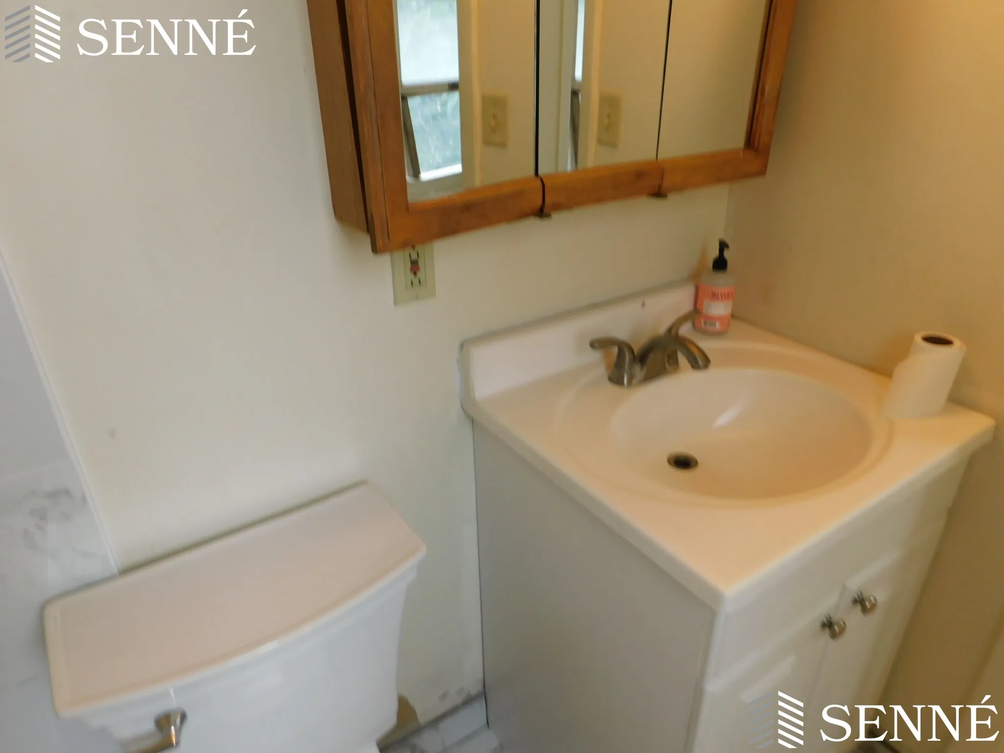 2 bed, 1.5 bath apartment for rent at 10 Gilmore St Unit 3, Riverside — photo 6 of 9