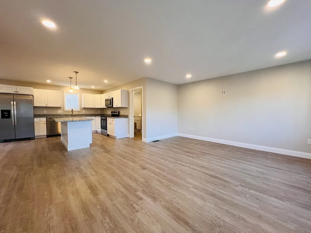 3 bed, 2 bath apartment for rent at 10 Glacier Path Unit 10, Middleboro — photo 10 of 25