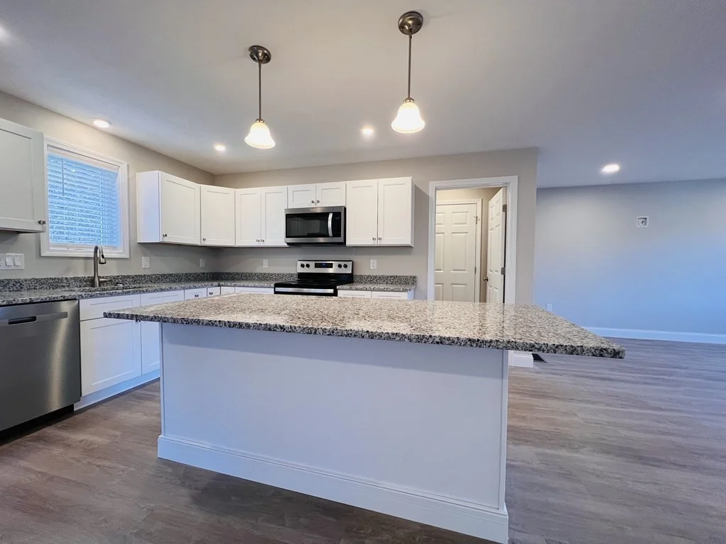 3 bed, 2 bath apartment for rent at 10 Glacier Path Unit 10, Middleboro — photo 4 of 25