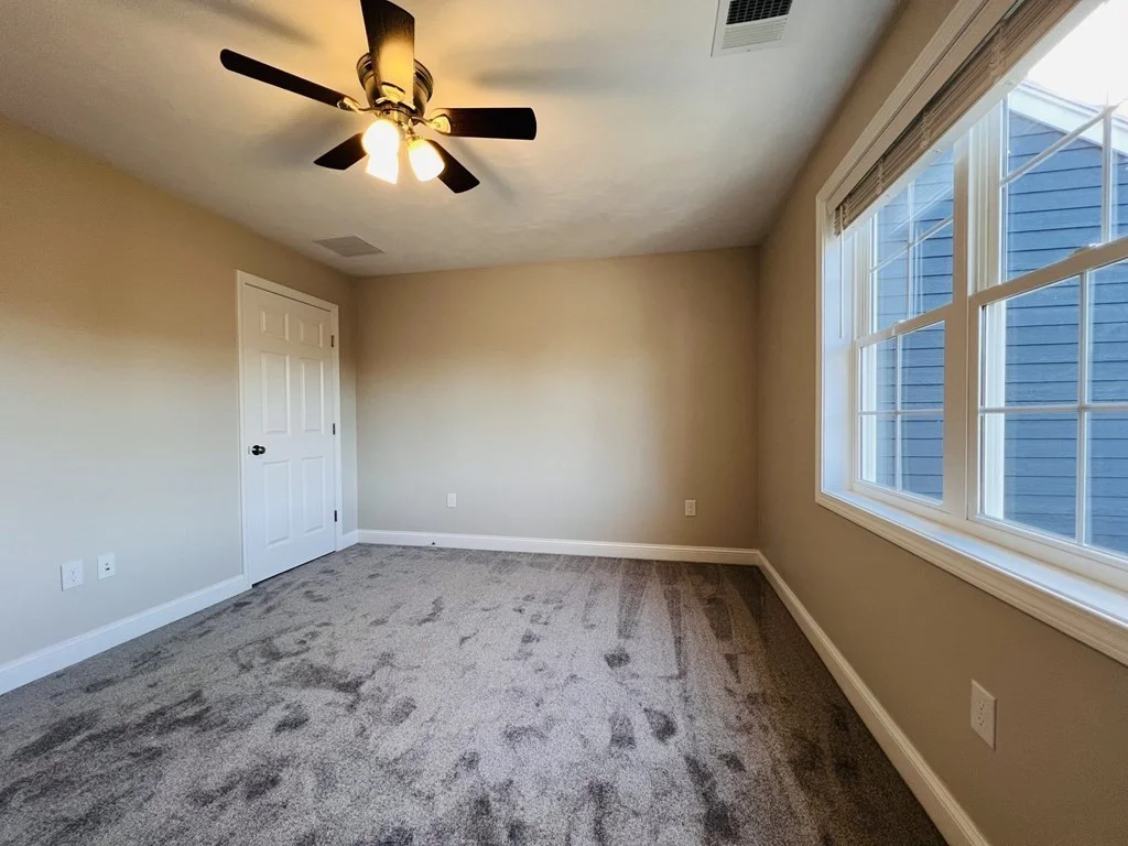 3 bed, 2 bath apartment for rent at 10 Glacier Path Unit 10, Middleboro — photo 20 of 25
