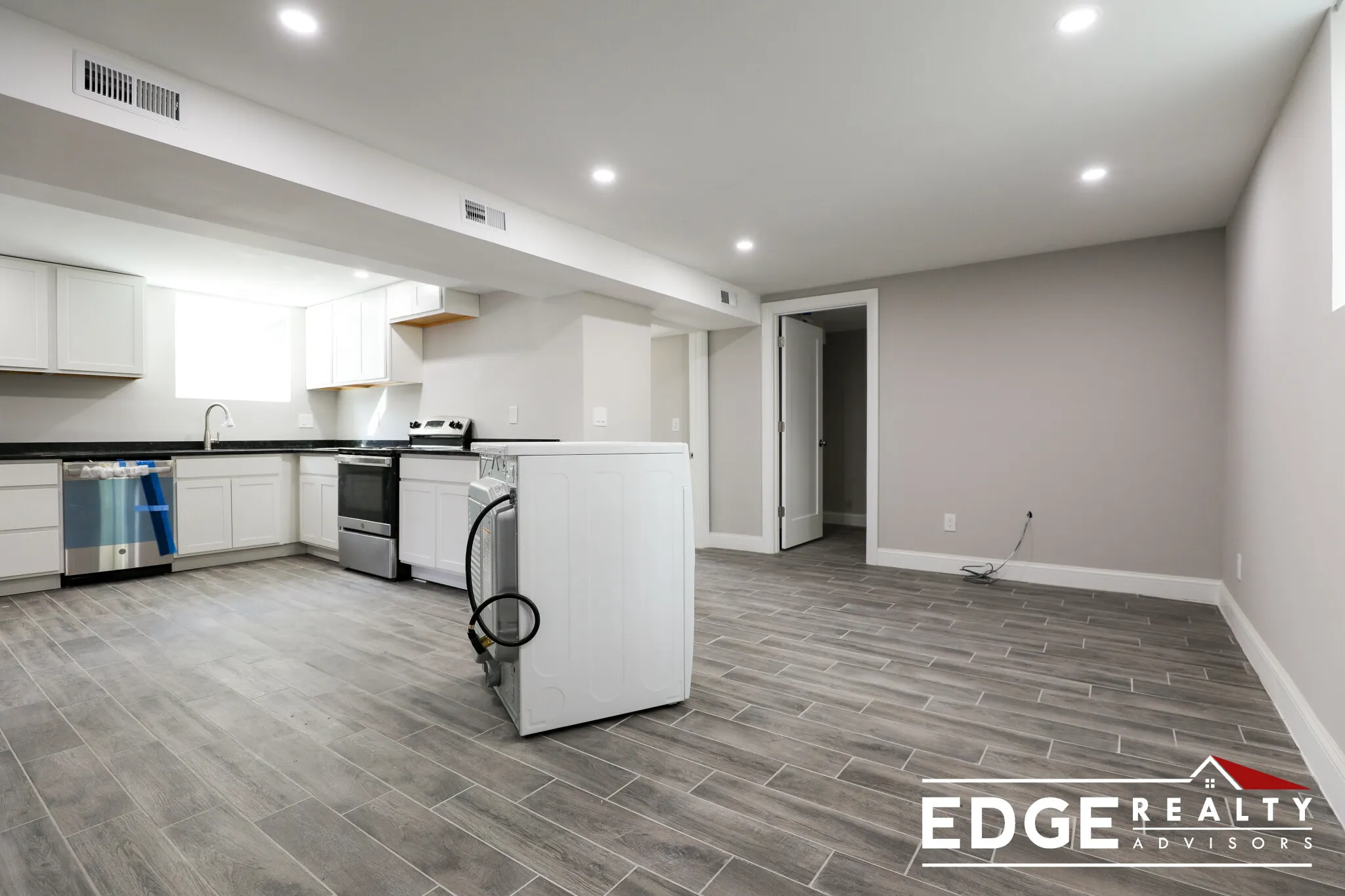 2 bed, 1 bath apartment for rent at 10 Glenmont Rd Unit B, Brighton — photo 3 of 6