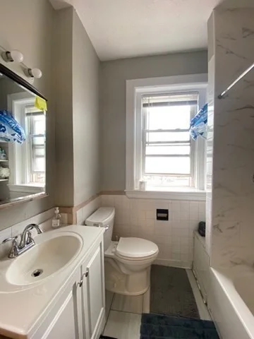 5 bed, 1 bath apartment for rent at 10 Glenville Ave Unit 3, Allston — photo 9 of 11