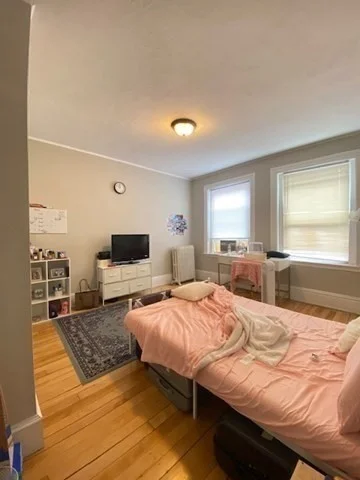 5 bed, 1 bath apartment for rent at 10 Glenville Ave Unit 3, Allston — photo 11 of 11