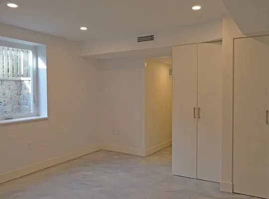 1 bed, 1 bath apartment for rent at 10 Gloucester Ave Unit B, Gloucester — photo 9 of 13